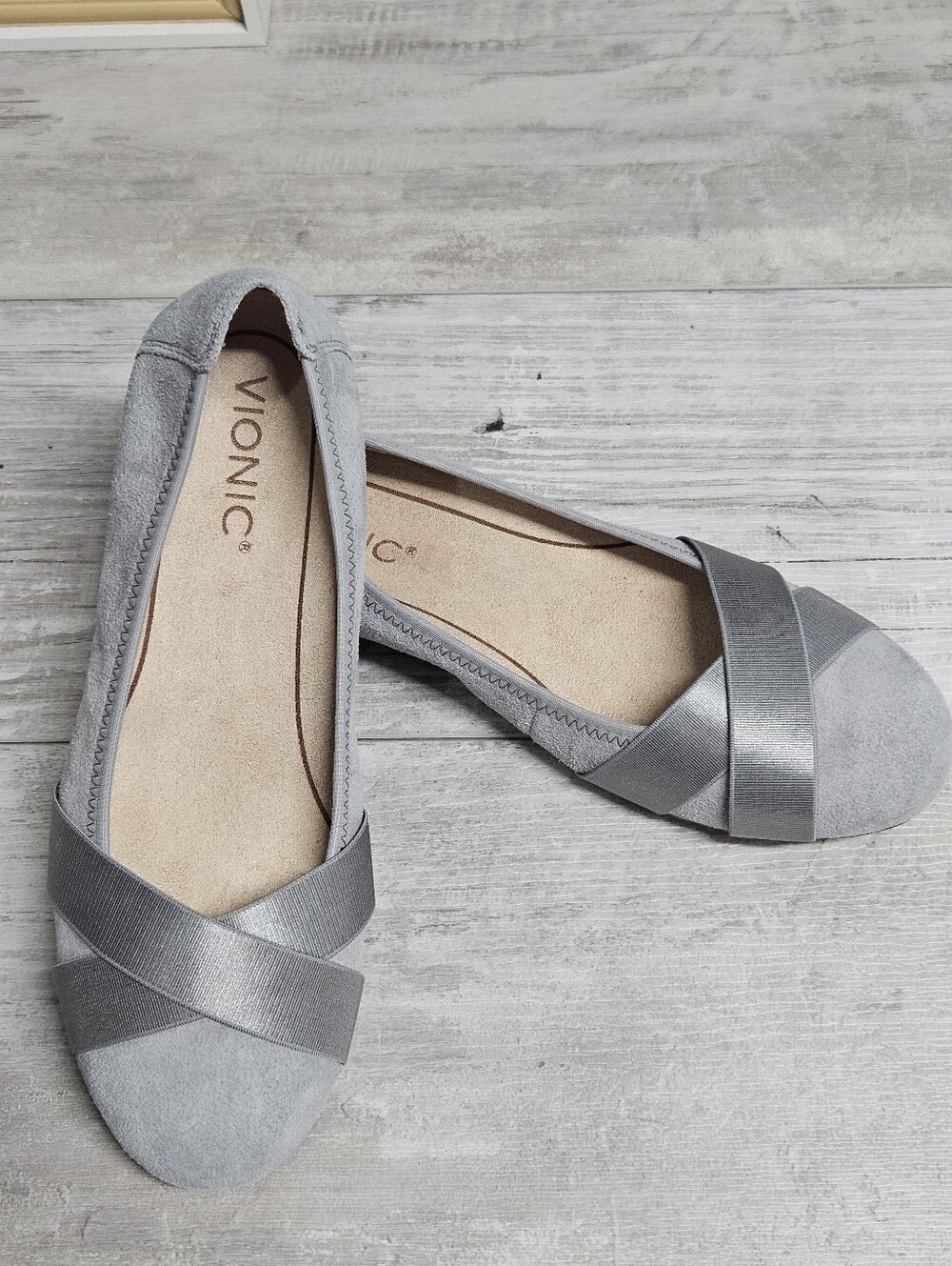 Vionic Maria Gray Suede Flats Shoes Size 7